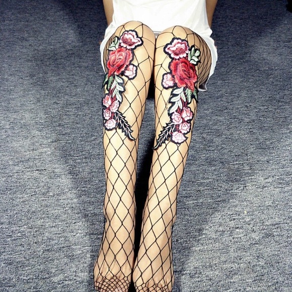 1 Left ✅5🌟RATED❌FISHNET TIGHTS - adorable - Picture 6 of 8